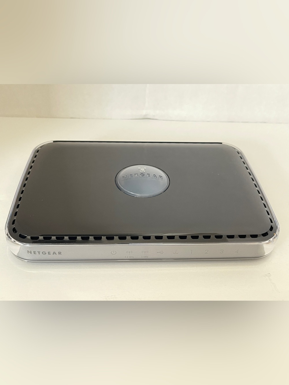 NETGEAR N600 Wireless Dual Band Router (WNDR3400-100NAS) - Picture 3 of 13